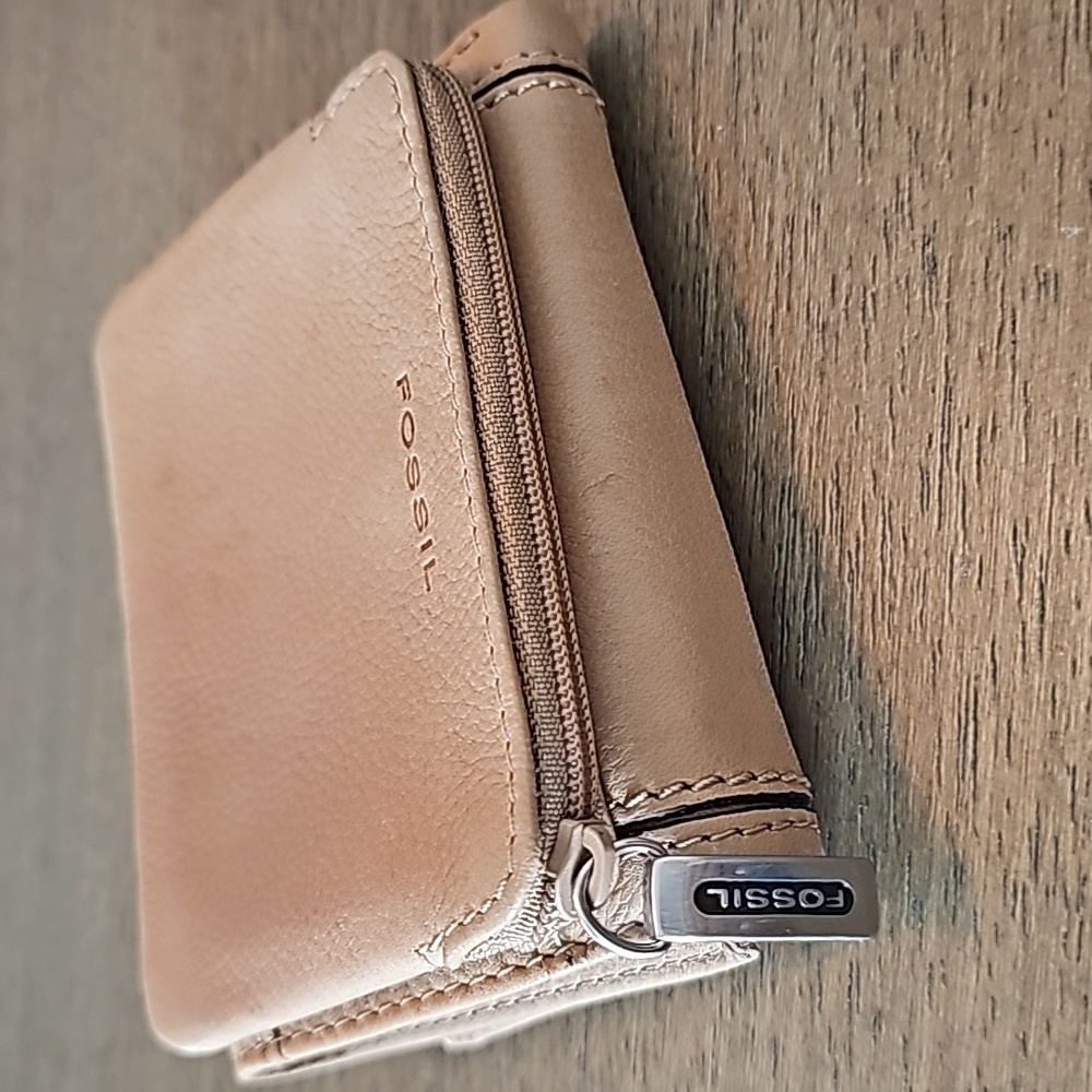 FOSSIL TRI FOLD WALLET - Picture 3 of 6